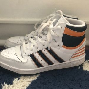 Adidas top 10 high top shoes. Size 8.
